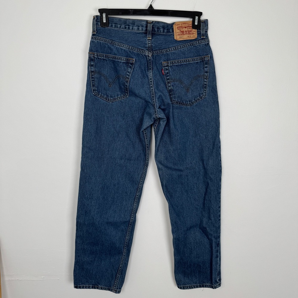Levis 550 Relaxed Fit Mens Jeans Medium Wash Blue Denim W32 L32 Y2K - Picture 2 of 10
